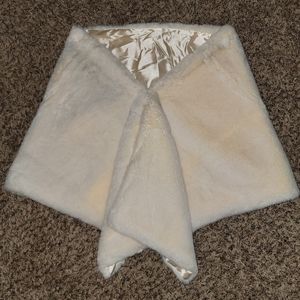 Cream faux fur shawl